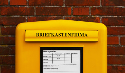 Fototapeta premium Briefkastenfirma