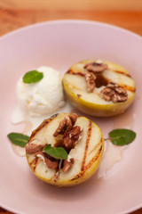 Sweet BBQ dessert: grilled apples with a nice scoop of vanilla ice cream