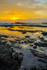 Magnifique couch&eacute; de soleil sur la plage de Santa Teresa au Costa Rica