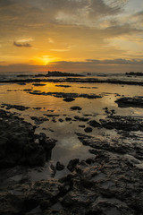 Magnifique couché de soleil sur la plage de Santa Teresa au Costa Rica