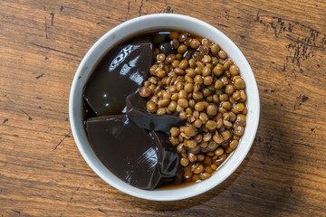 台湾の漢方黒ゼリー　Licorice black jelly Taiwanese dessert