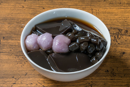 台湾の漢方黒ゼリー　Licorice black jelly Taiwanese dessert