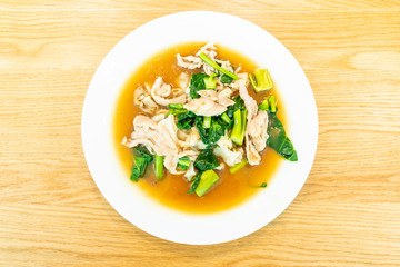  Fried noodle with pork and broccoli