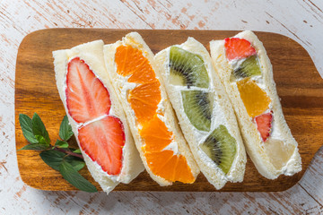 フルーツサンドウィッチ　Beautiful and delicious fruit sandwich