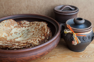 Lace pancakes in earthenware