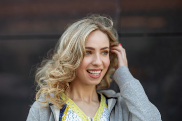 the cheerleader girl