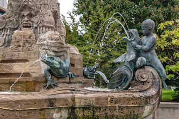 Märchenbrunnen am Willy-Brandt-Platz in Frankfurt am Main