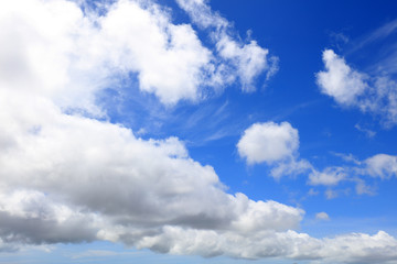 Naklejka na ściany i meble 南国沖縄の紺碧の空と夏雲
