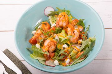 Grilled shrip salad with arugula