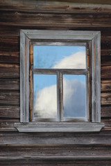 Небо в деревенском окне