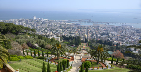 Fototapeta premium Haifa vue générale depuis les jardins du Mont Carmel