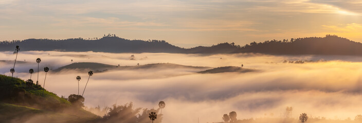 Obraz na płótnie Canvas Beautiful Sunrise and the mist at Khao Kho, Phetchabun Province, Thailand.