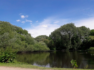Kleiner Teich in einen Park Norddeutschland