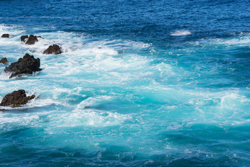 Fototapeta premium beautiful ocean water and rocks. beautiful landscape of Canary Islands