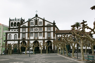 Fototapeta premium Kirche Sao Jose am Platz des 5. Oktober