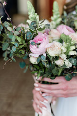 bride holding a bouquet