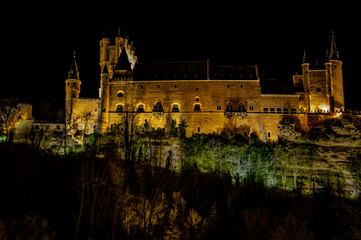 Fototapeta na wymiar Alcázar de Toledo, imagen nocturna.