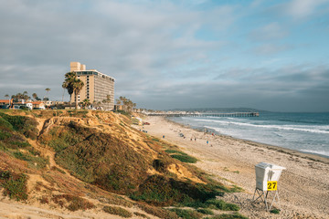 View of the beach from Palisades Park in Pacific Beach, San Diego, California © jonbilous