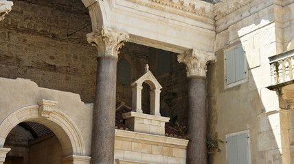 Fototapeta premium View of the part of Peristyle of Diocletian's Palace in old town, beautiful architecture, sunny day, Split, Croatia