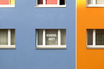 Kinderarzt, Arztpraxis, Schild