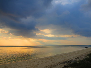 Obraz premium Atardecer en la playa