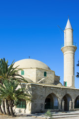 Fototapeta na wymiar Hala Sultan Tekke Mosque in Cyprus
