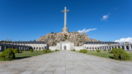 Obraz premium Abbey of the holy cross of the Valley of the falen