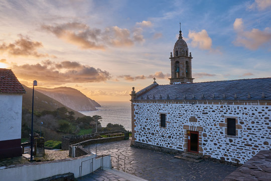 San Andr&eacute;s de Teixido al atardecer
