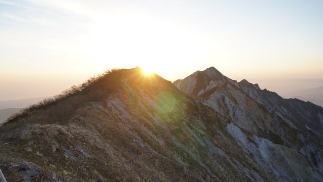 大山山頂からの夜明け