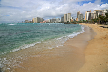 Cloudy day on Waikiki Beach - Oahu, Hawaii