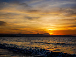 Fototapeta na wymiar beautiful sunrise sunset with clouds sea