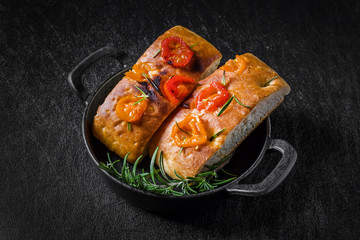 イタリアのパン　フォカッチャ Italian bread（Focaccia）