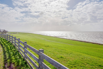 Dike at the Mirnser cliff.