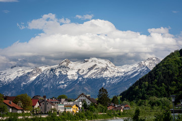 Wohnen am Fuß der Alpen