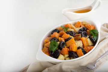 delicious easy to make side dishes pictures of slow cooking food (pumpkin, vegetables, prunes, apples, potatoes)
