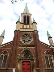 Obraz premium Les 5 pointes de l'église Notre Dame de l'Assomption a Sotteville-lès-Rouen.