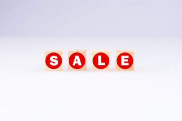 SALE in roten Buchstaben