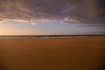 Fototapeta na wymiar sunrise at the sea