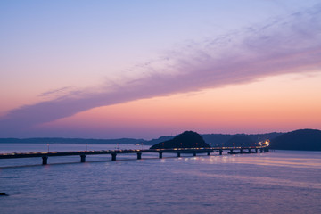 角島大橋の夕暮れ