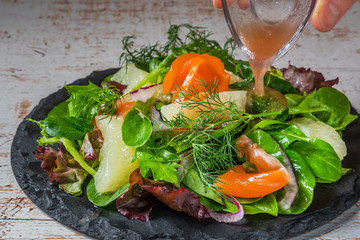 スモークサーモンサラダ　Healthy smoked salmon fruit salad