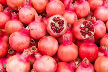 Fototapeta na wymiar Pomegranates sold at shuk hacarmel market, Tel Aviv, Israel