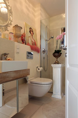 Badezimmer Gäste WC Toilette Waschbecken Luxus