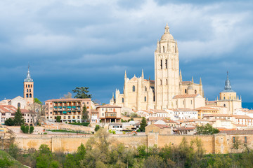 Fototapeta premium amazing view of alcazar royal castle of segovia, Spain