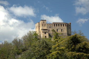 Fototapeta na wymiar Castello dal Verme di Zavatarello