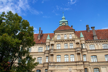 Fototapeta na wymiar Fassade von Schloss Güstrow in Mecklenburg-Vorpommern