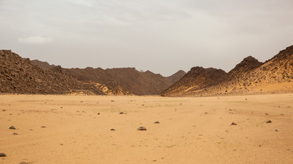 Fototapeta na wymiar Sahara Desert mountain valley