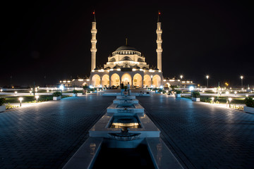 Fototapeta na wymiar Grand Mosque in Sharjah