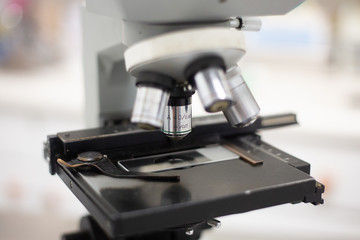 closeup of lenses on a microscope