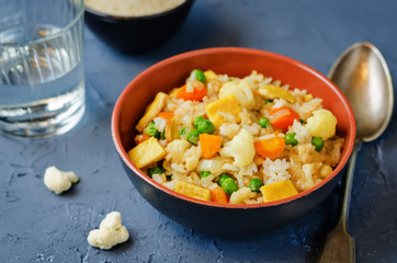Cauliflower green peas rice