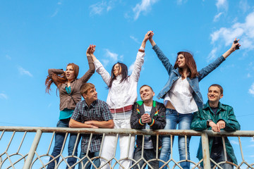 Naklejka premium happy students on the street